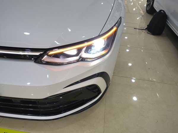 Volkswagen Golf 2021, 39600 км, за 16769 USD - фото 14