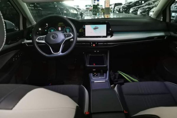 Volkswagen Golf 2021, 45300 км, за 14328 USD - фото 12