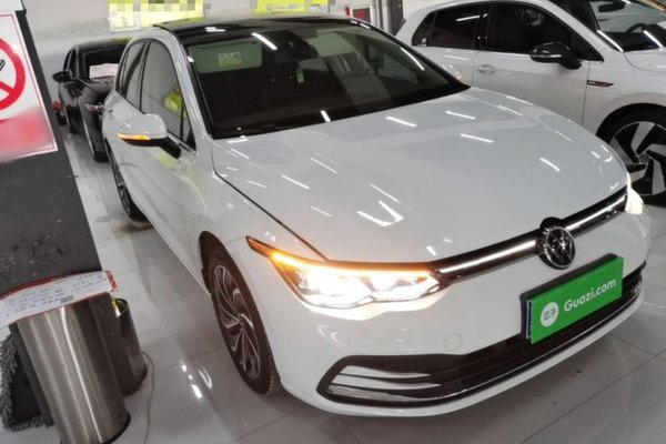 Volkswagen Golf 2021, 45300 км, за 14328 USD