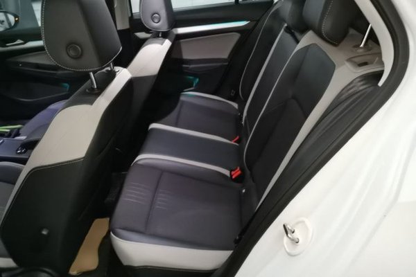 Volkswagen Golf 2021, 45300 км, за 14328 USD - фото 20