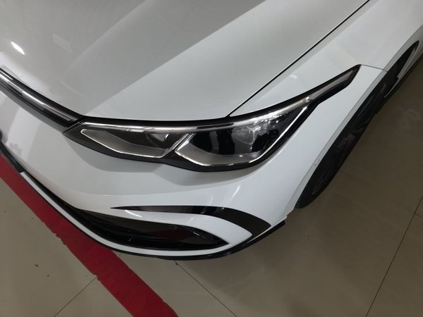 Volkswagen Golf 2021, 51100 км, за 15688 USD - фото 23