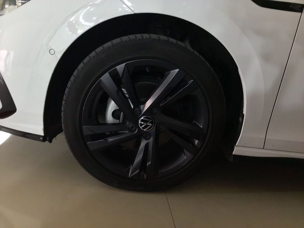 Volkswagen Golf 2021, 51100 км, за 15688 USD - фото 22