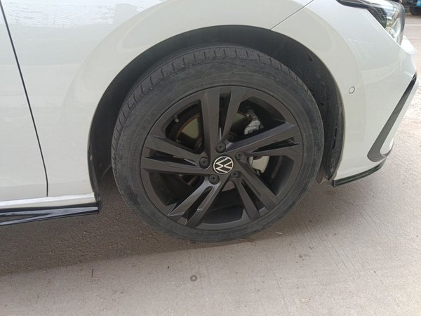 Volkswagen Golf 2021, 56600 км, за 13968 USD