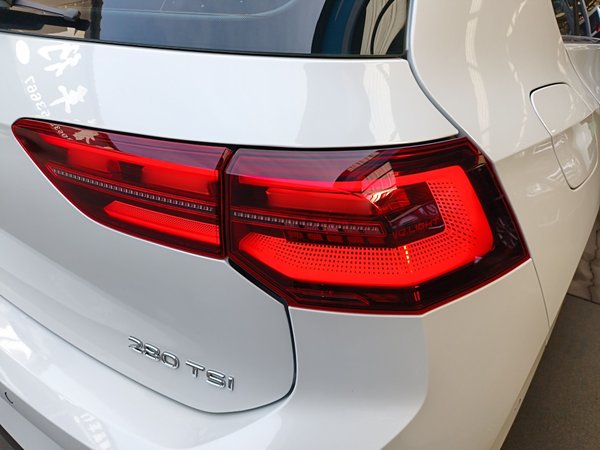 Volkswagen Golf 2021, 62800 км, за 14242 USD - фото 7