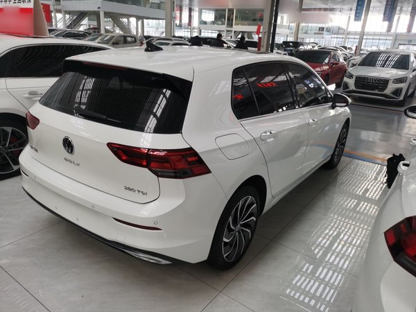 Volkswagen Golf 2021, 63200 км, за 15071 USD - фото 7