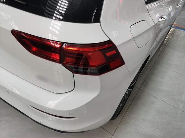 Volkswagen Golf 2021, 63200 км, за 15071 USD - фото 8