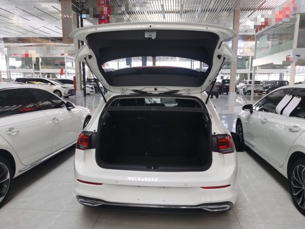 Volkswagen Golf 2021, 63200 км, за 15071 USD - фото 18