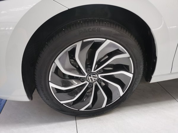 Volkswagen Golf 2021, 63200 км, за 15071 USD - фото 9