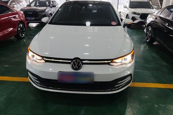 Volkswagen Golf 2021, 65600 км, за 14879 USD