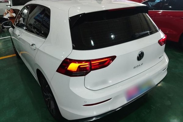 Volkswagen Golf 2021, 65600 км, за 14879 USD