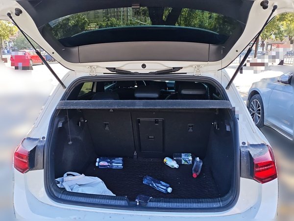 Volkswagen Golf 2021, 77000 км, за 15264 USD - фото 9