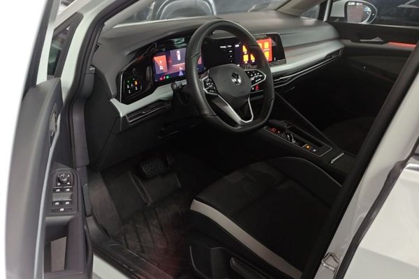 Volkswagen Golf 2021, 81300 км, за 13330 USD - фото 22