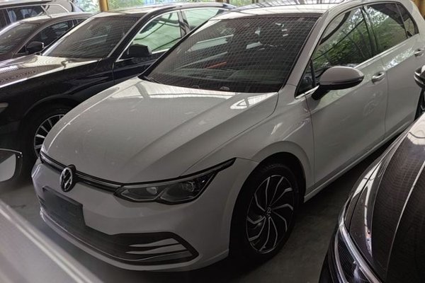 Volkswagen Golf · 2021 год