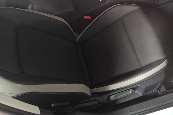 Volkswagen Golf 2021, 81300 км, за 13330 USD
