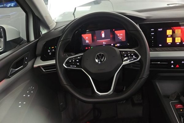 Volkswagen Golf 2021, 81300 км, за 13330 USD - фото 17