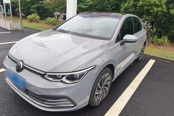 Volkswagen Golf · 2023 год