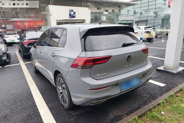 Volkswagen Golf 2023, 11600 км, за 16999 USD
