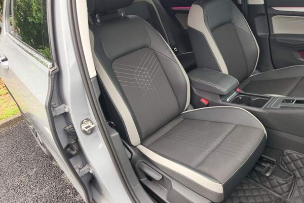 Volkswagen Golf 2023, 11600 км, за 16999 USD - фото 23