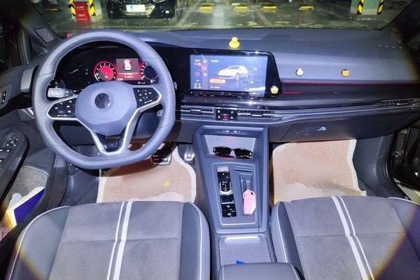 Volkswagen Golf 2023, 11800 км, за 15262 USD - фото 9
