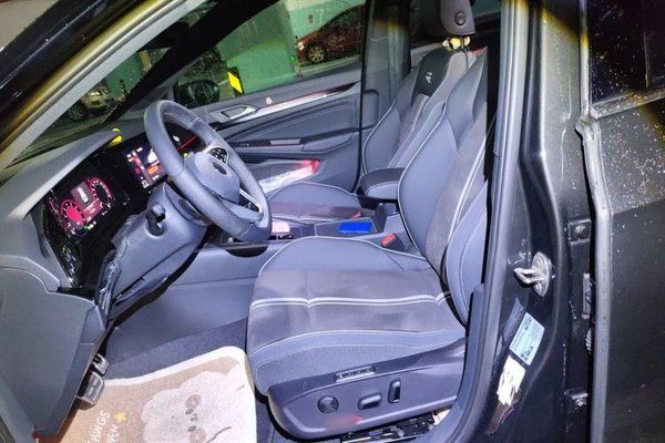 Volkswagen Golf 2023, 11800 км, за 15262 USD - фото 15