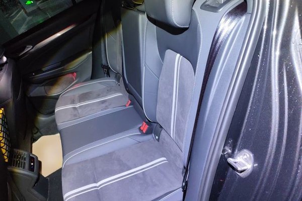 Volkswagen Golf 2023, 11800 км, за 15262 USD - фото 17