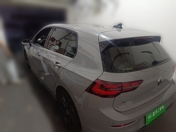 Volkswagen Golf 2023, 6700 км, за 16914 USD