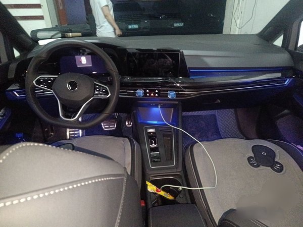 Volkswagen Golf 2023, 6700 км, за 16914 USD - фото 10
