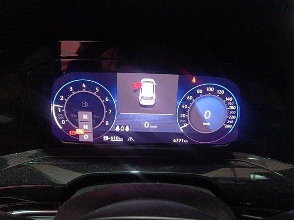 Volkswagen Golf 2023, 6700 км, за 16914 USD - фото 12