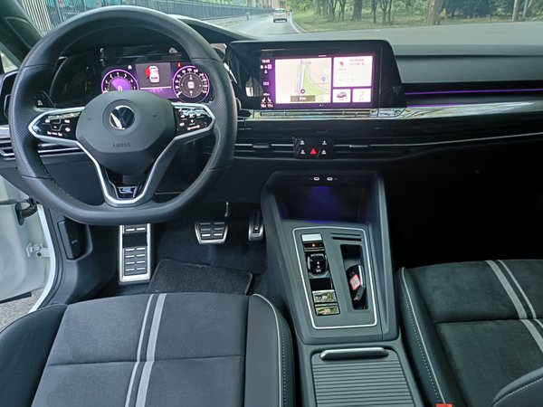 Volkswagen Golf 2023, 13200 км, за 18436 USD - фото 9