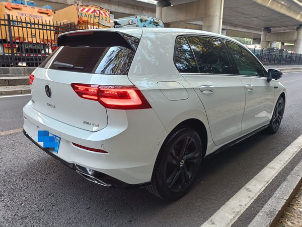Volkswagen Golf 2023, 13200 км, за 18436 USD - фото 7