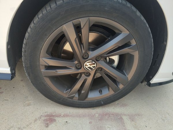 Volkswagen Golf 2023, 13200 км, за 18436 USD