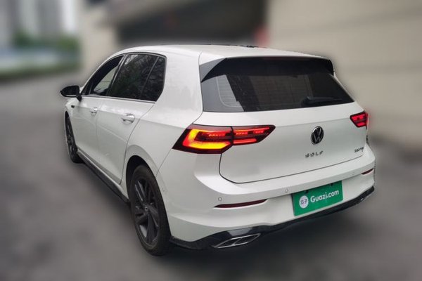 Volkswagen Golf 2023, 17100 км, за 20993 USD