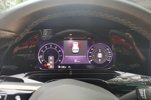 Volkswagen Golf 2023, 17100 км, за 20993 USD - фото 10