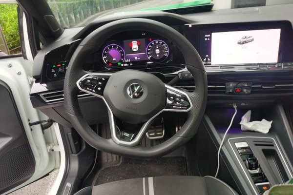 Volkswagen Golf 2023, 17100 км, за 20993 USD - фото 9