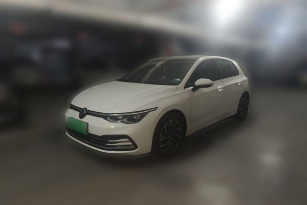 Volkswagen Golf · 2023 год