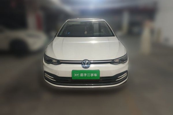 Volkswagen Golf 2023, 17900 км, за 14756 USD
