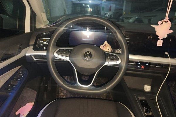 Volkswagen Golf 2023, 17900 км, за 14756 USD - фото 11
