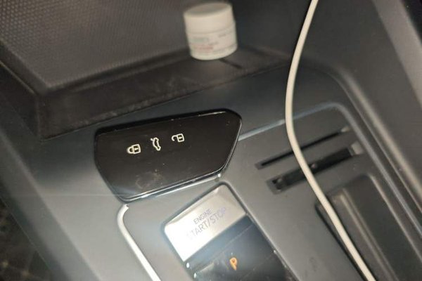 Volkswagen Golf 2023, 17900 км, за 14756 USD - фото 9