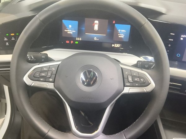 Volkswagen Golf 2023, 37300 км, за 15477 USD - фото 14