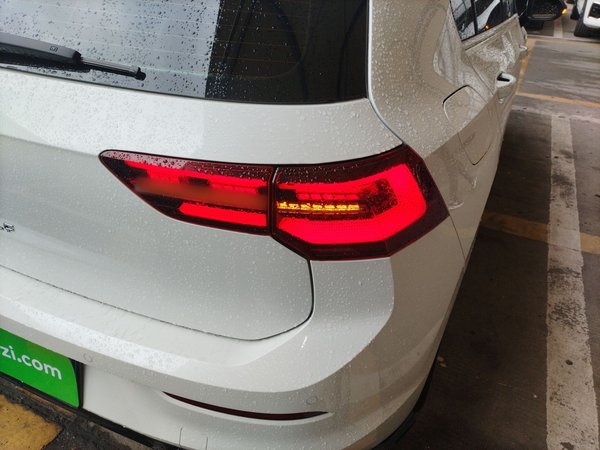 Volkswagen Golf 2023, 50199 км, за 17347 USD - фото 7