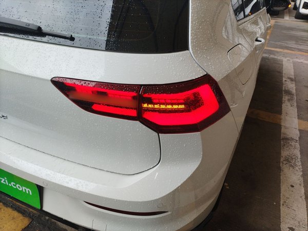 Volkswagen Golf 2023, 50199 км, за 17026 USD - фото 8