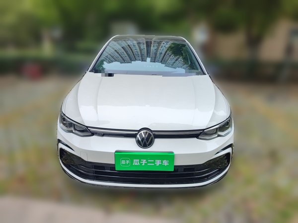 Volkswagen Golf 2023, 9800 км, за 18969 USD