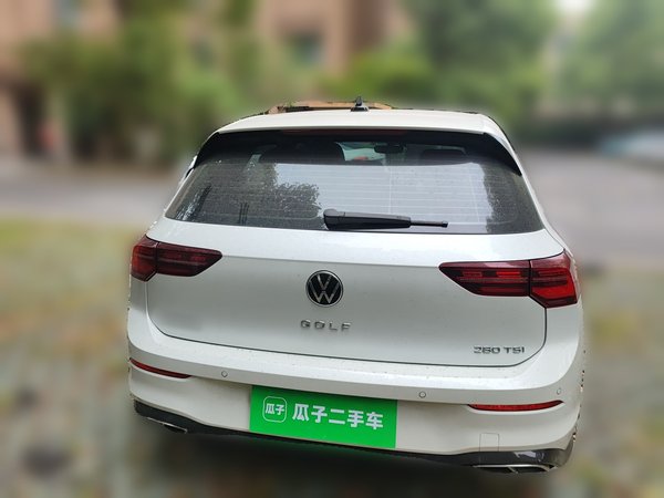 Volkswagen Golf 2023, 9800 км, за 18969 USD