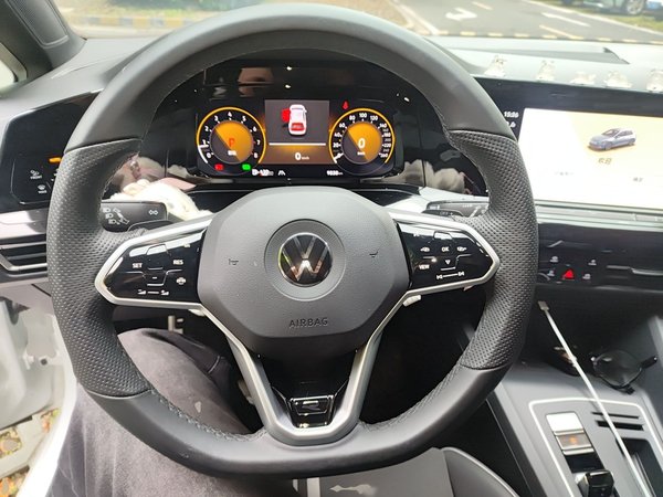 Volkswagen Golf 2023, 9800 км, за 18969 USD - фото 9