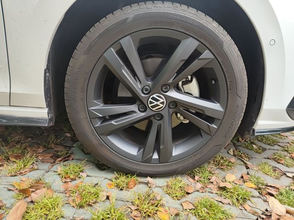 Volkswagen Golf 2023, 9800 км, за 18969 USD - фото 8