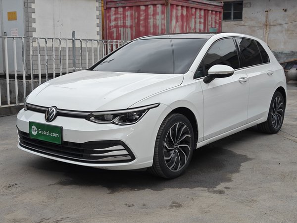 Volkswagen Golf · 2024 год