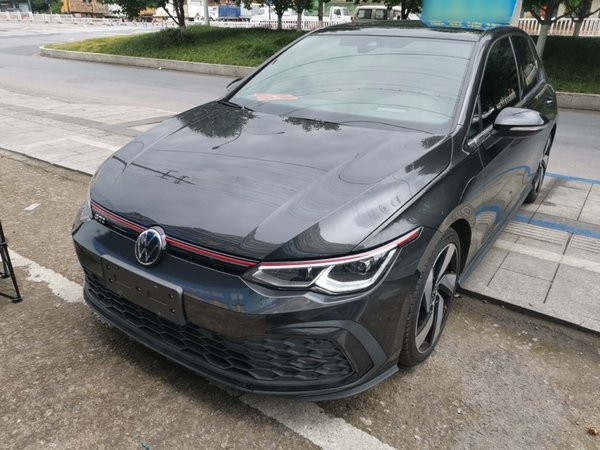 Volkswagen Golf GTI · 2021 год