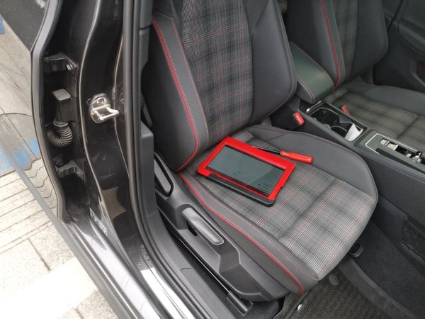 Volkswagen Golf GTI 2021, 67400 км, за 20958 USD - фото 23