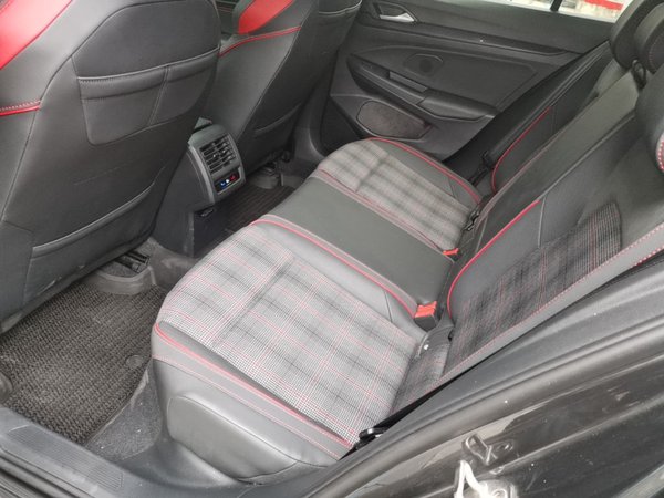 Volkswagen Golf GTI 2021, 67400 км, за 20958 USD - фото 20