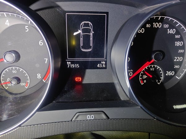 Volkswagen Golf Sportsvan 2016, 71900 км, за 6690 USD - фото 16